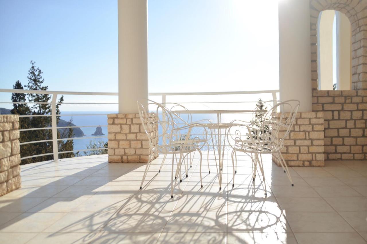Villa Alibertini Agios Gordios  Exterior photo